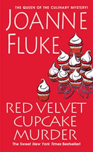 Паперова книга «Red Velvet Cupcake Murder», автор Джоанна Флюк - фото №1