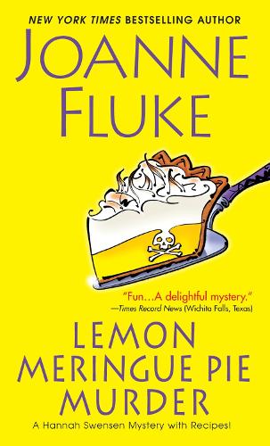 Паперова книга «Lemon Meringue Pie Murder», автор Джоанна Флюк - фото №1