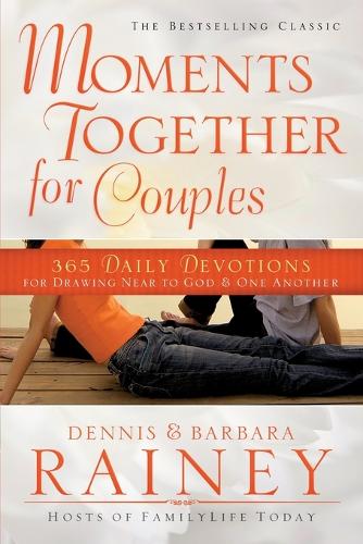 Бумажная книга «Moments Together for Couples – 365 Daily Devotions for Drawing Near to God & One Another», авторов Барбара Рейни, Деннис Рейни - фото №1