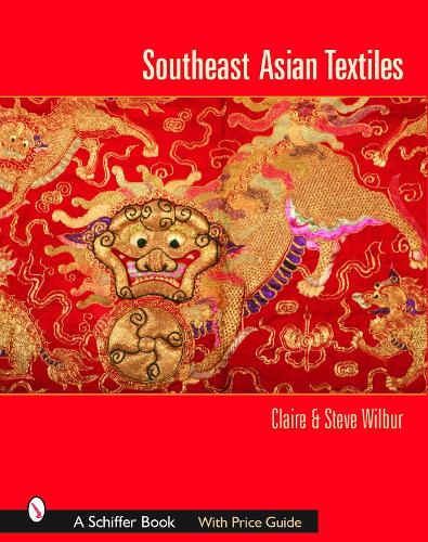 Бумажная книга «Southeast Asian Textiles», автор Клэр Уилбур - фото №1
