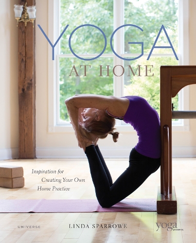 Паперова книга «Yoga At Home: Inspiration for Creating Your Own Home Practice», автор Лінда Спарров - фото №1