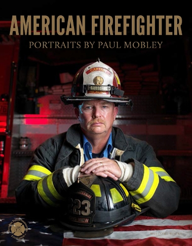 Паперова книга «American Firefighter», автор Пол Моблі - фото №1