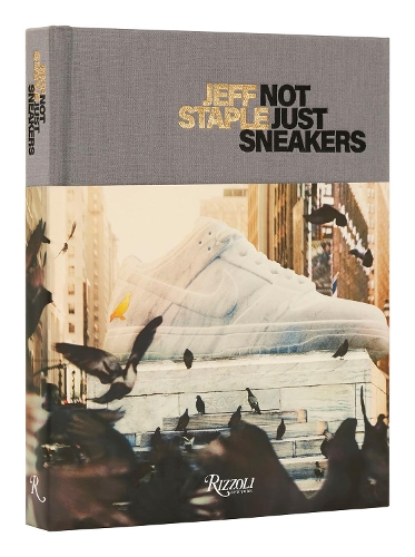 Бумажная книга «Jeff Staple: Not Just Sneakers», авторов Хироси Фудзивара, Джефф Стейплз - фото №1