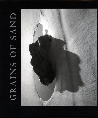 Бумажная книга «Grains of Sand: Photographs by Marion Patterson», автор Марион Паттерсон - фото №1