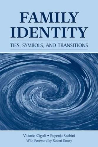 Бумажная книга «Family Identity: Ties, Symbols, and Transitions», авторов Евгения Скабини, Витторио Чиголи - фото №1
