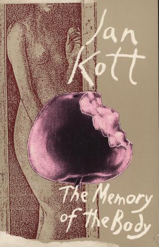 Паперова книга «The Memory of the Body: Essays on Theatre and Death», автор Ян Котт - фото №1