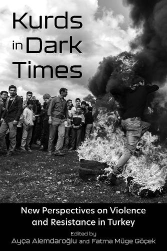 Бумажная книга «Kurds in Dark Times: New Perspectives on Violence and Resistance in Turkey», авторов Али Келес, Эми Бартоломью, Барис Унлю, Делал Айдин, Дениз Дуруиз, Эмине Реззан Караман, Гюллистан Яркин, Хамит Бозарслан, Хазал Атай, Джанет Клейн, Метин Атмака, Майкл Фергюсон, Ниса Гёксель, Русен Фират Гюллюоглу, Сефика Кумрал - фото №1