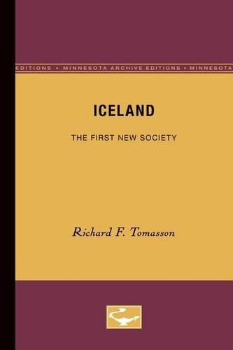 Паперова книга «Iceland: The First New Society», автор Річард Ф. Томассон - фото №1