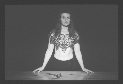 Бумажная книга «Clairvoyance (For Those In The Desert): Performance Pieces, 1979–2004», автор Джоанна Фруэ - фото №1