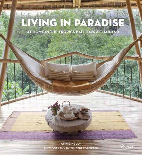 Бумажная книга «Living in Paradise», авторов Энни Келли, Тим Стрит-Портер - фото №1