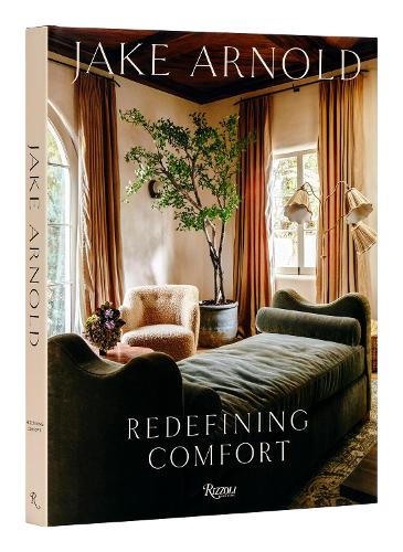 Бумажная книга «Jake Arnold: Redefining Comfort», автор Джейк Арнольд - фото №1