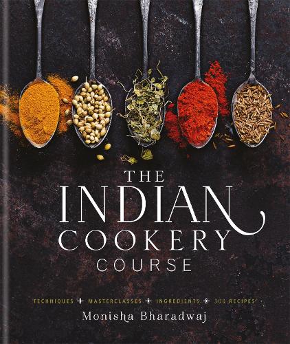 Бумажная книга «Indian Cookery Course», автор Мониша Бхарадвадж - фото №1