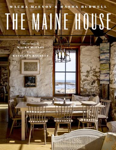 Бумажная книга «The Maine House», авторов Баша Барвелл, Кэтлин Хакет, Мора МакЭвой - фото №1