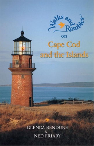 Бумажная книга «Walks and Rambles on Cape Cod and the Islands: A Nature Lover's Guide to 35 Trails», авторов Гленда Бендур, Нед Фриари - фото №1