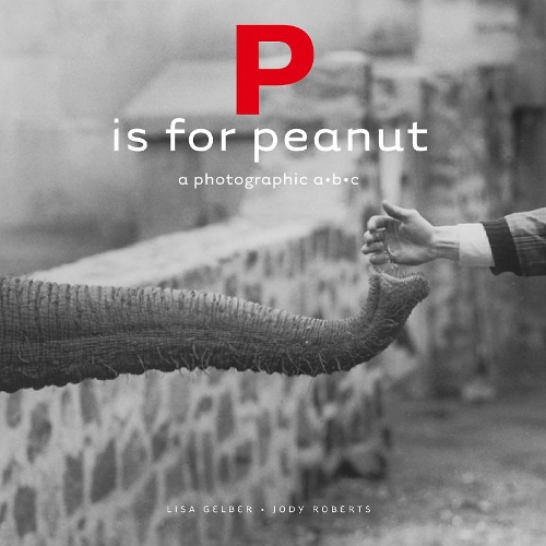 [object Object] «P is for Peanut – A Photographic ABC», автор Гельбер - фото №1