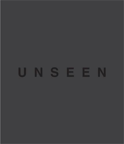 Бумажная книга «Unseen: Willie Doherty», авторов Колм Тойбин, Жан Фишер, Сьюзен Маккей - фото №1