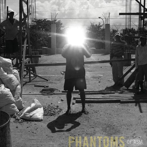 Бумажная книга «Phantoms of Asia: Contemporary Awakens the Past», авторов Эллисон Хардинг, Мами Катаока - фото №1