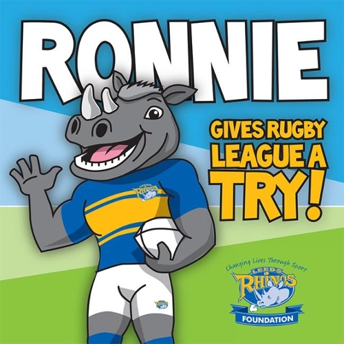 Бумажная книга «Ronnie Gives Rugby League a Try: Learn to read with Ronnie the Rhino», автор Ронни Рино - фото №1