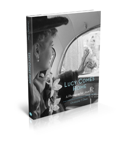 Паперова книга «Lucy Comes Home: A Photographic Journey», автор Крістофер Т. Олсен - фото №1