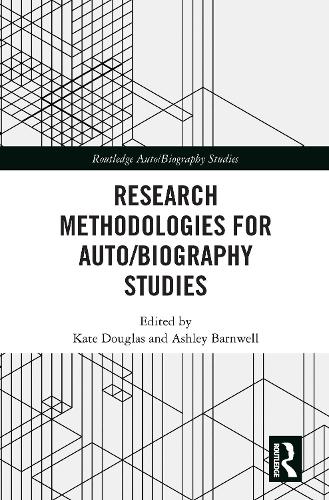 Паперова книга «Research Methodologies for Auto/biography Studies» - фото №1