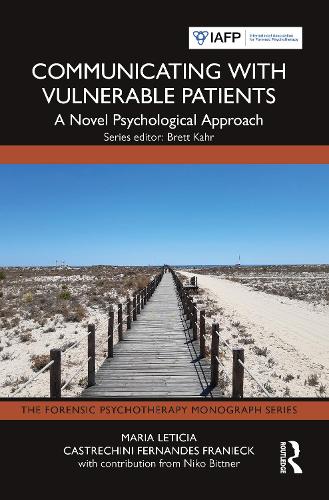 Бумажная книга «Communicating with Vulnerable Patients: A Novel Psychological Approach», автор Мария Летиция Кастречини Фернандеш Франьек - фото №1
