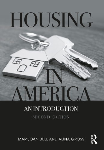 Паперова книга «Housing in America: An Introduction», авторів Аліна Гросс, Маріджоан Булл - фото №1