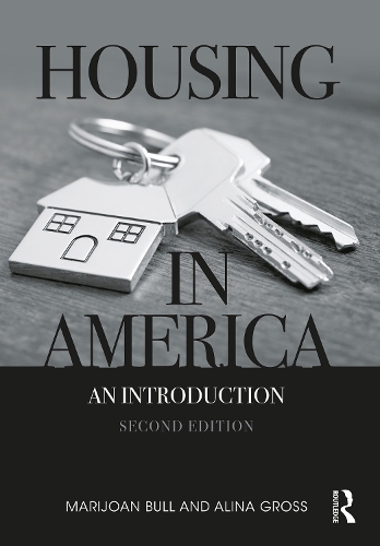 Паперова книга «Housing in America: An Introduction», авторів Аліна Гросс, Маріджоан Булл - фото №1