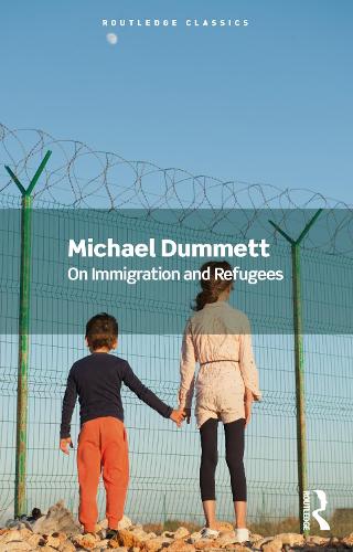Бумажная книга «On Immigration and Refugees», автор Майкл Дамметт - фото №1