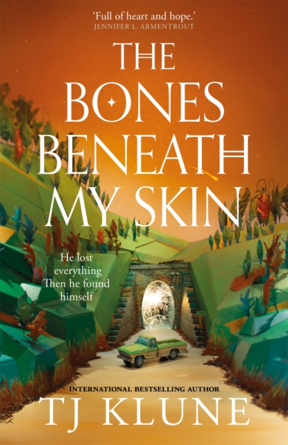 Бумажная книга «The Bones Beneath My Skin», автор Т. Дж. Клюн - фото №1