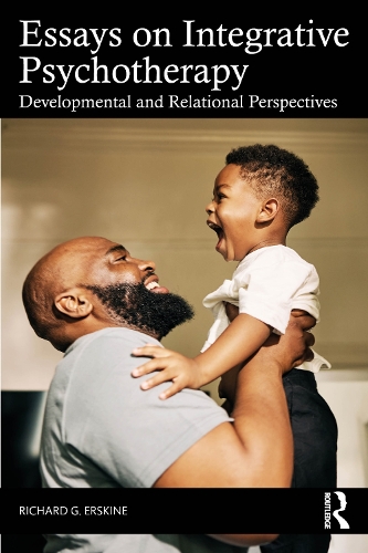 Бумажная книга «Essays on Integrative Psychotherapy: Developmental and Relational Perspectives», автор Ричард Г. Эрскин - фото №1