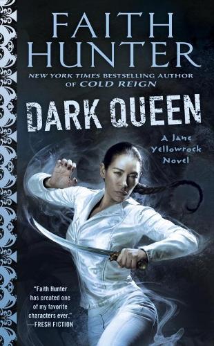 Паперова книга «Dark Queen: A Jane Yellowrock Movel», автор Фейт Хантер - фото №1