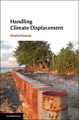 Паперова книга «Handling Climate Displacement», автор Халед Хассін - фото №1