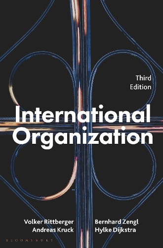 Паперова книга «International Organization», авторів Андреас Крук, Бернхард Цангл, Гілке Дейкстра, Фолькер Ріттбергер - фото №1