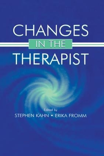 Паперова книга «Changes in the Therapist» - фото №1
