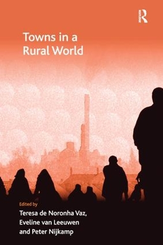 Паперова книга «Towns in a Rural World», авторів Евелін ван Левен, Тереза де Норонья Ваз - фото №1