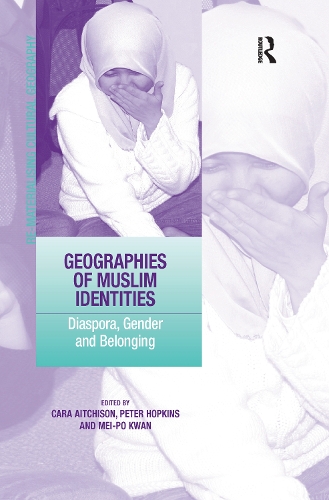 Бумажная книга «Geographies of Muslim Identities: Diaspora, Gender and Belonging», автор Питер Хопкинс - фото №1