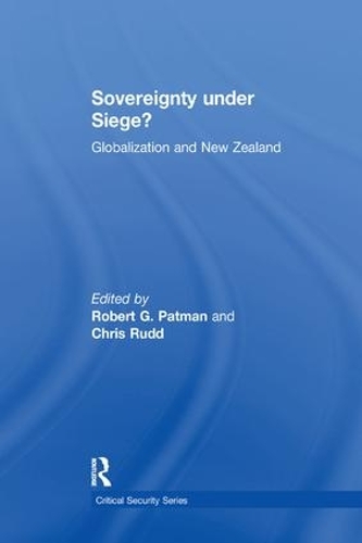 Паперова книга «Sovereignty under Siege?: Globalization and New Zealand», автор Кріс Радд - фото №1