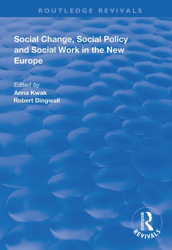 Бумажная книга «Social Change, Social Policy and Social Work in the New Europe» - фото №1