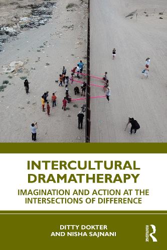 Паперова книга «Intercultural Dramatherapy: Imagination and Action at the Intersections of Difference», авторів Дітті Доктер, Ніша Сажнані - фото №1