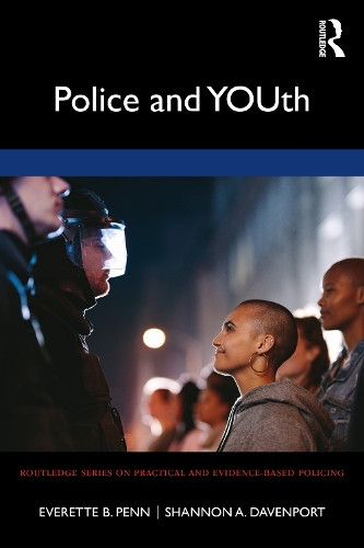Паперова книга «Police and YOUth», авторів Еверетт Б. Пенн, Шеннон А. Девенпорт - фото №1