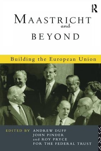Бумажная книга «Maastricht and Beyond: Building a European Union» - фото №1