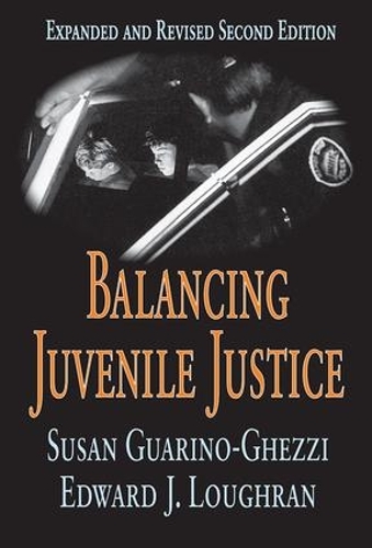 Паперова книга «Balancing Juvenile Justice», автор Сьюзен Гуаріно-Геззі - фото №1