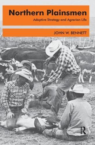 Паперова книга «Northern Plainsmen: Adaptive Strategy and Agrarian Life», автор Джон В. Беннетт - фото №1