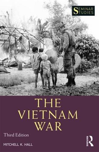 Паперова книга «The Vietnam War», автор Мітчелл Холл - фото №1
