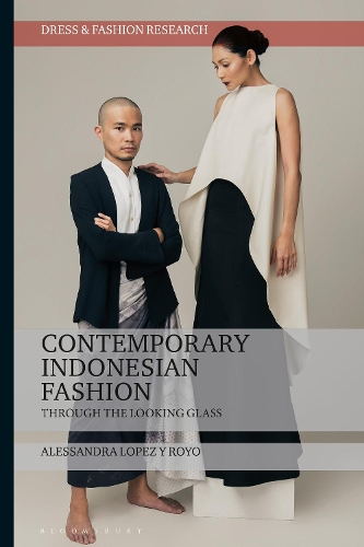 Паперова книга «Contemporary Indonesian Fashion: Through the Looking Glass», автор Алессандра Лопес-і-Ройо - фото №1