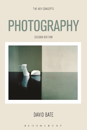 Паперова книга «Photography: The Key Concepts», автор Девід Бейт - фото №1