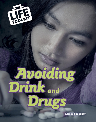 Бумажная книга «Avoiding Drink and Drugs», автор Луиза Спилсбери - фото №1