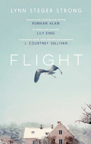 Бумажная книга «Flight: 'Emotionally transcendent' – Boston Globe», автор Линн Стегер Стронг - фото №1