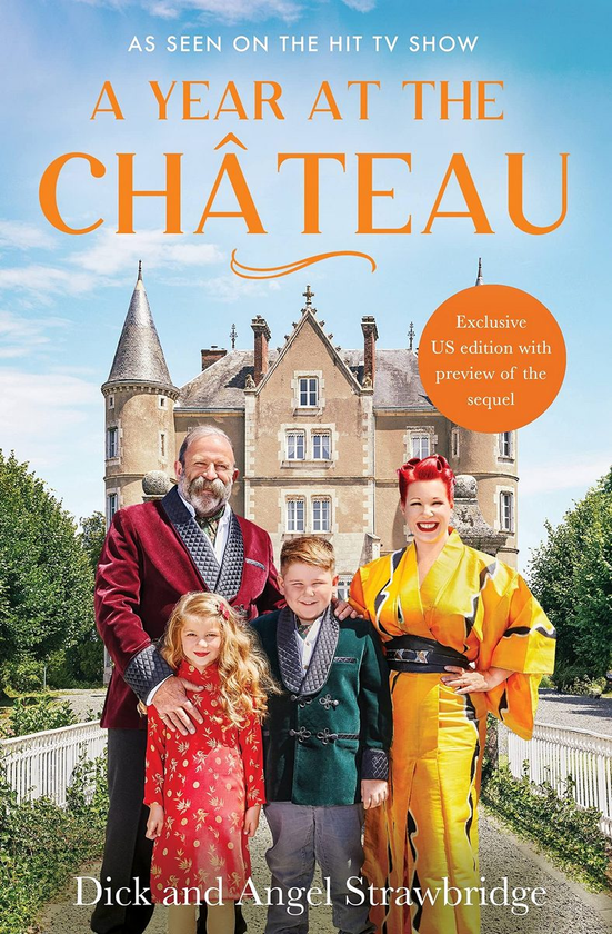 Бумажная книга «A Year at the Chateau», авторов Дик Строубридж, Энджел Строубридж - фото №1