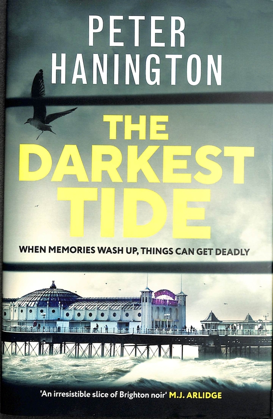 Бумажная книга «The Darkest Tide», автор Питер Ханингтон - фото №1